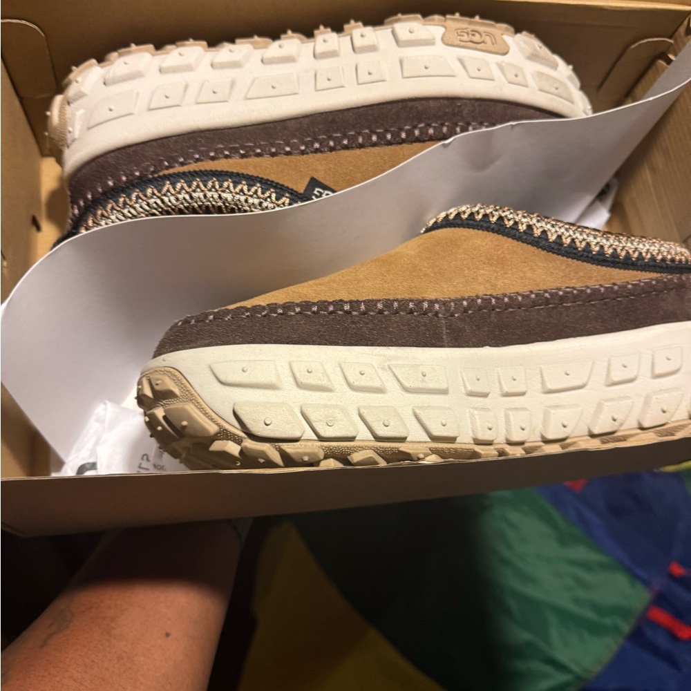 UGG Brown and Beige Slip-On Shoes Unisex Super comfortable women 12